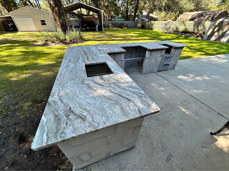 Outdoor Kitchen